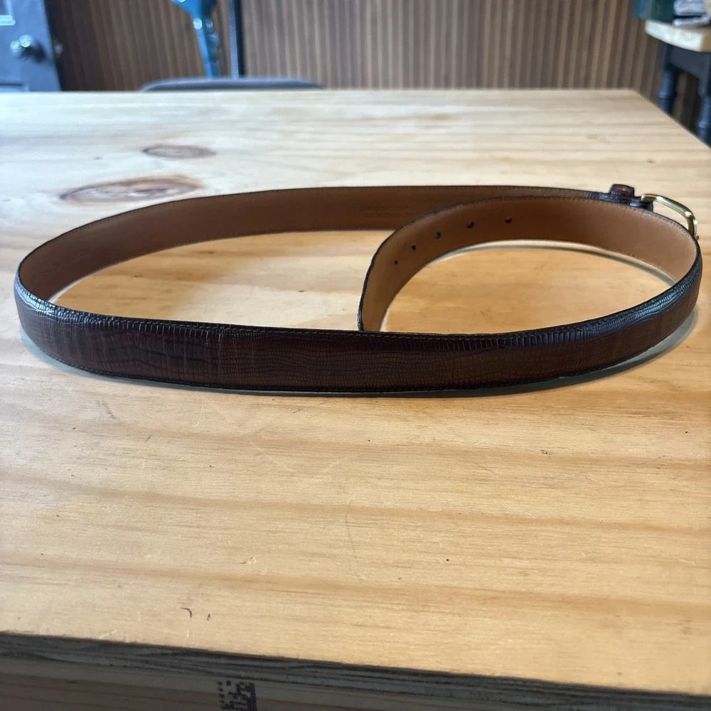 Roundtree & Yorke Brown Leather Belt Men's 42-105 Burnished Cowhide Solid Brass